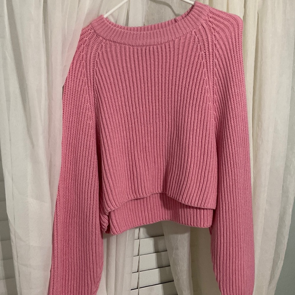 pink sweater!